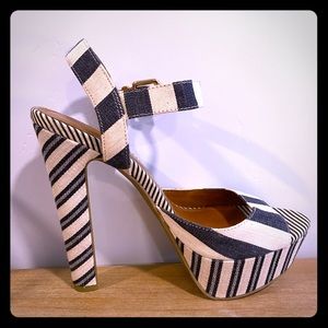 Jessica Simpson Heels